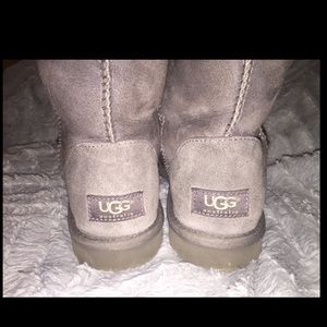 GREY UGG BOOTS